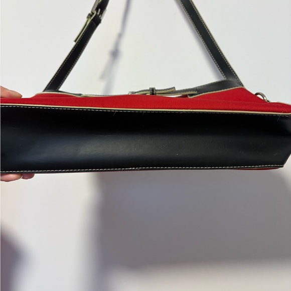 Red purse - Picture 4 of 5